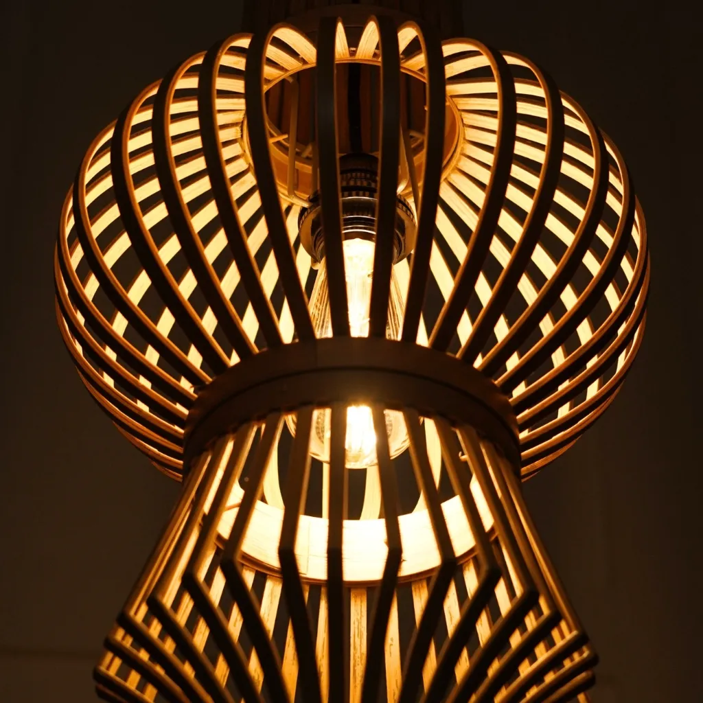 RHEA - PENDANT UNE (4).webp