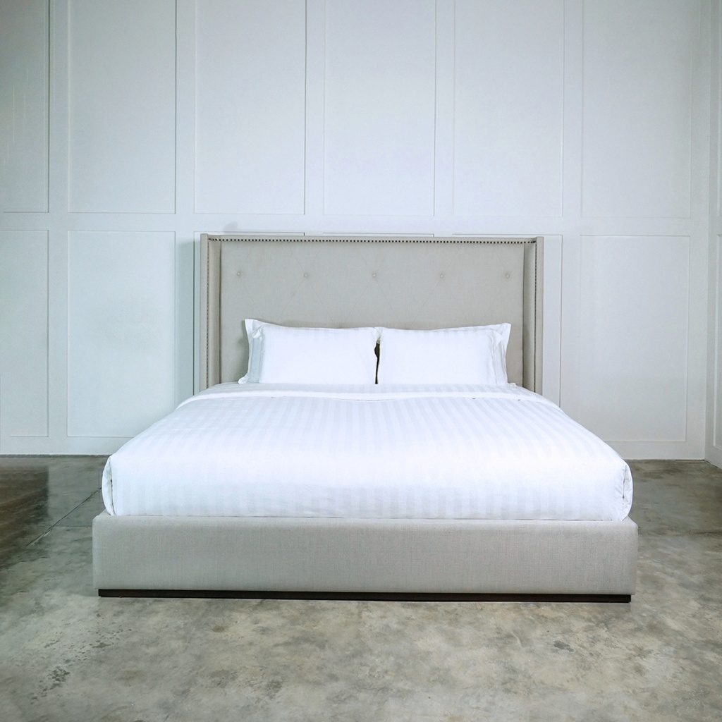 14.2 SAPHIRE - BED.jpg