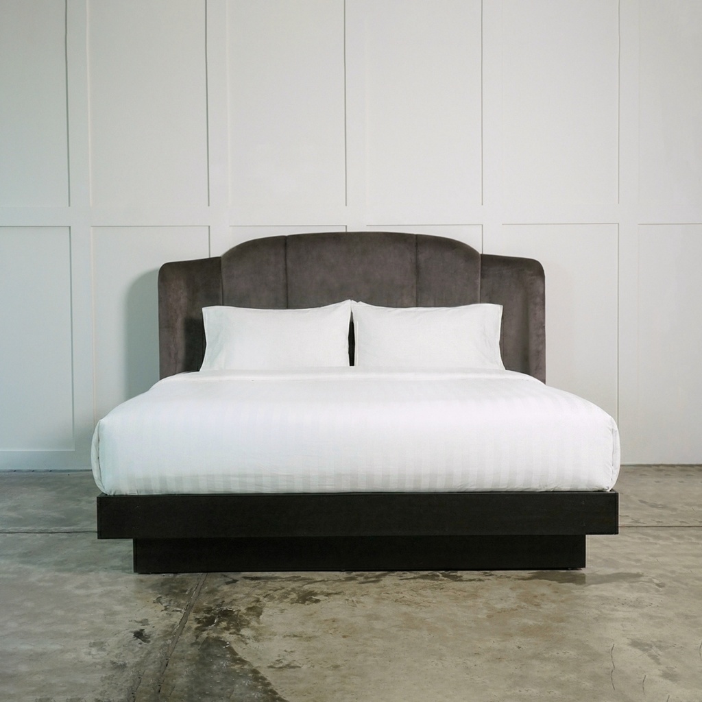 15.2 STELLA - BED.jpg