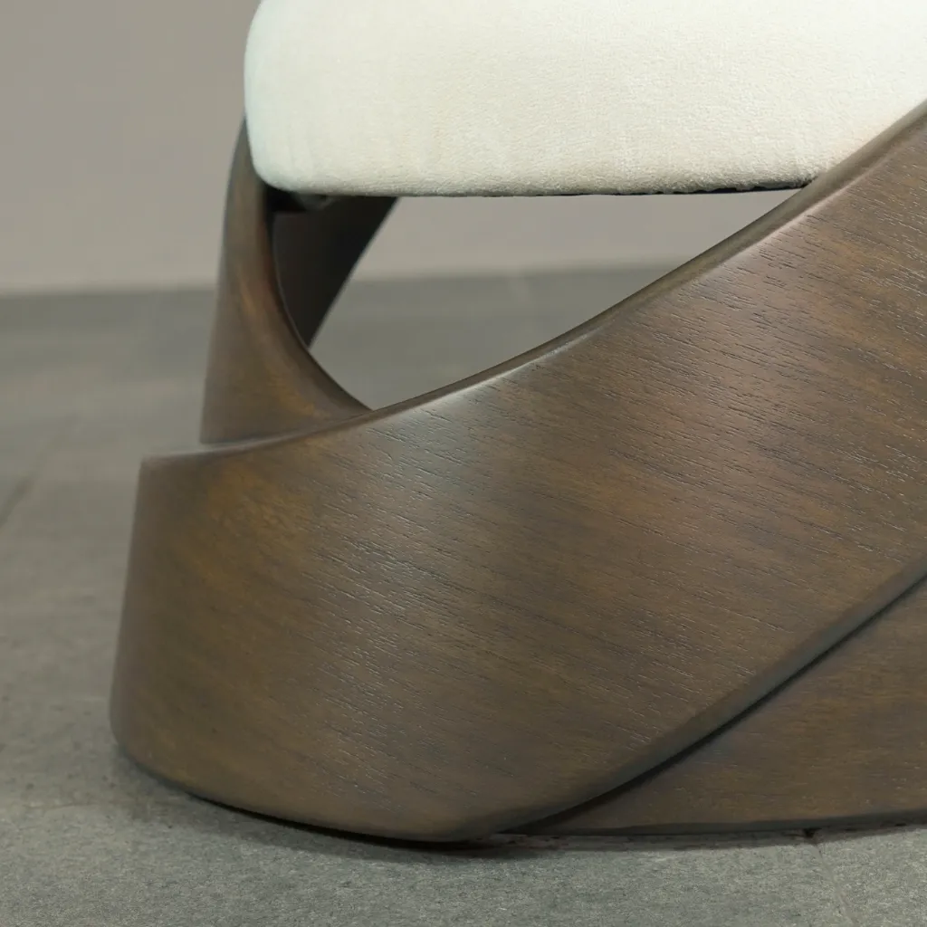 BRACE - LOUNGE CHAIR PETITE (6).webp