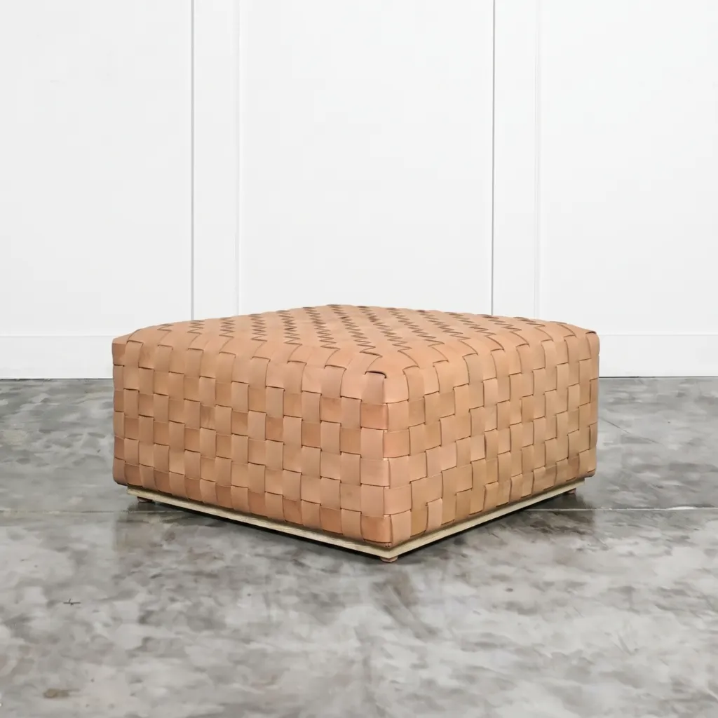 TOREN OTTOMAN.webp