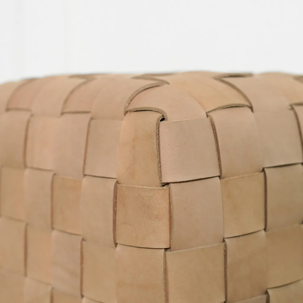 TOREN STOOL (5).webp