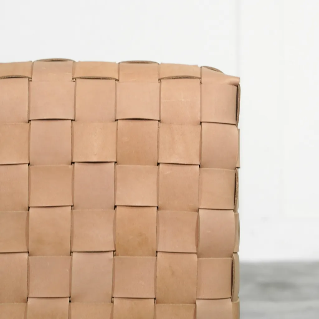 TOREN STOOL (4).webp