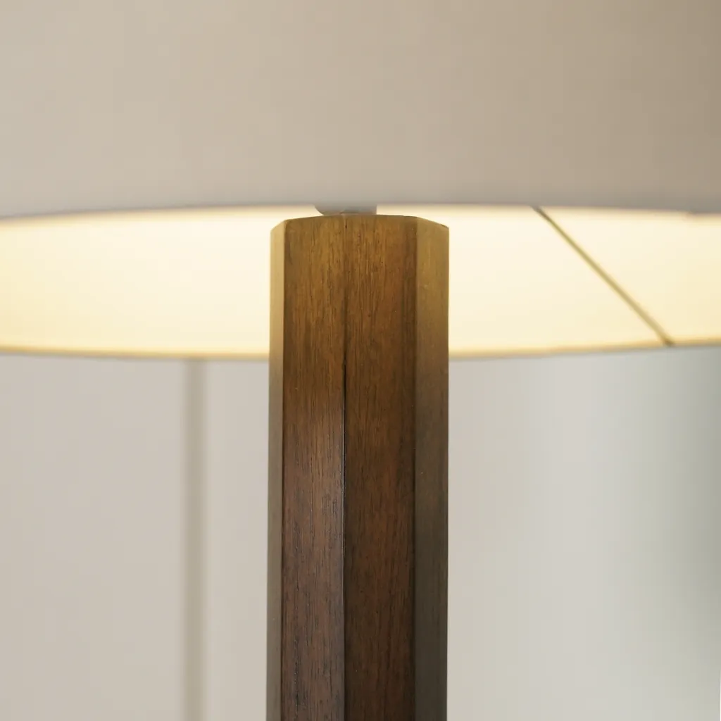TOREN TABLE LAMP (3).webp