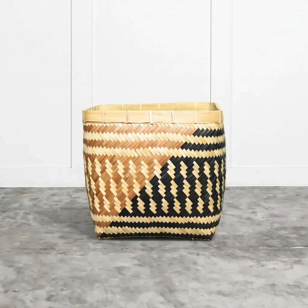 BAMBOO - SQUARE BASKET (2).webp