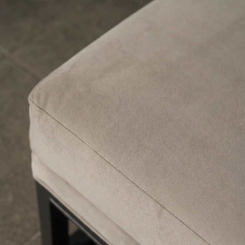 MULFORD - OTTOMAN BENCH PETITE (4).webp