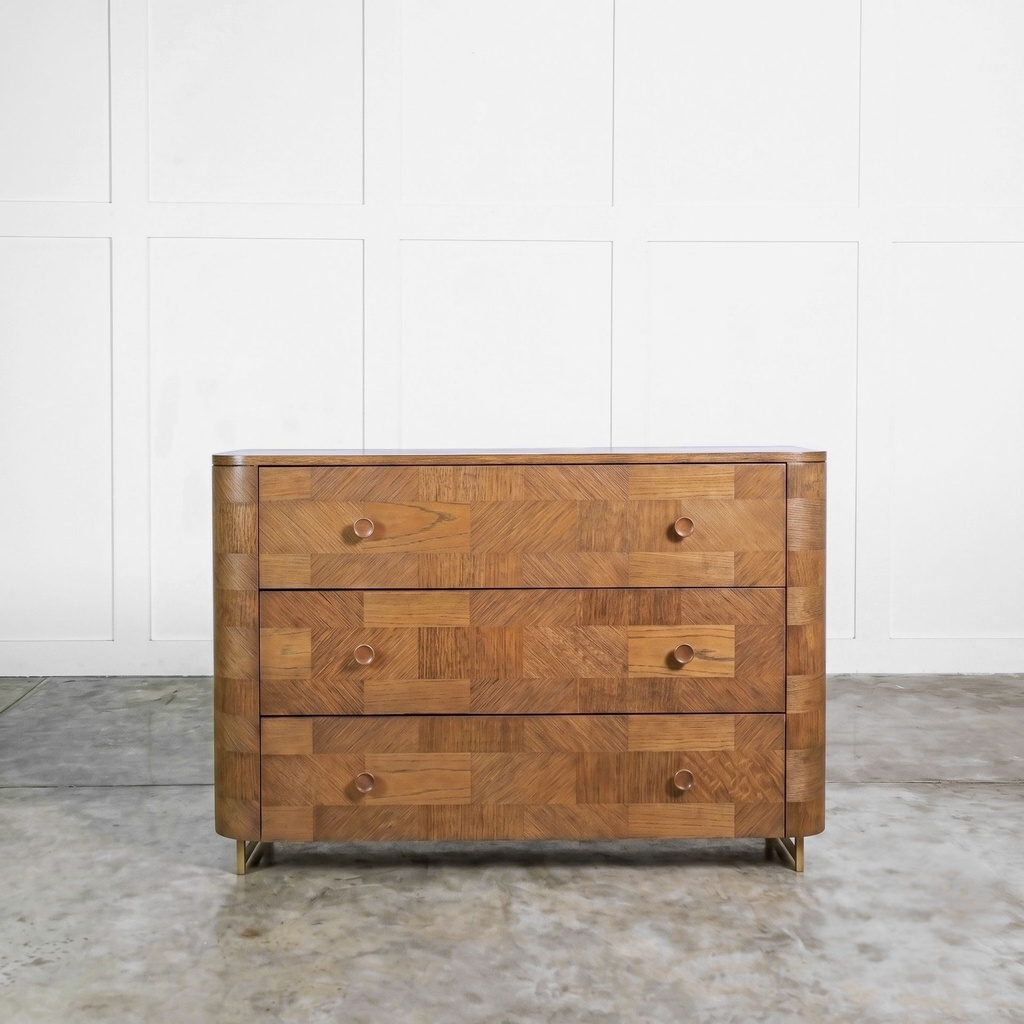 38.2 MOXIE - DRESSER.webp