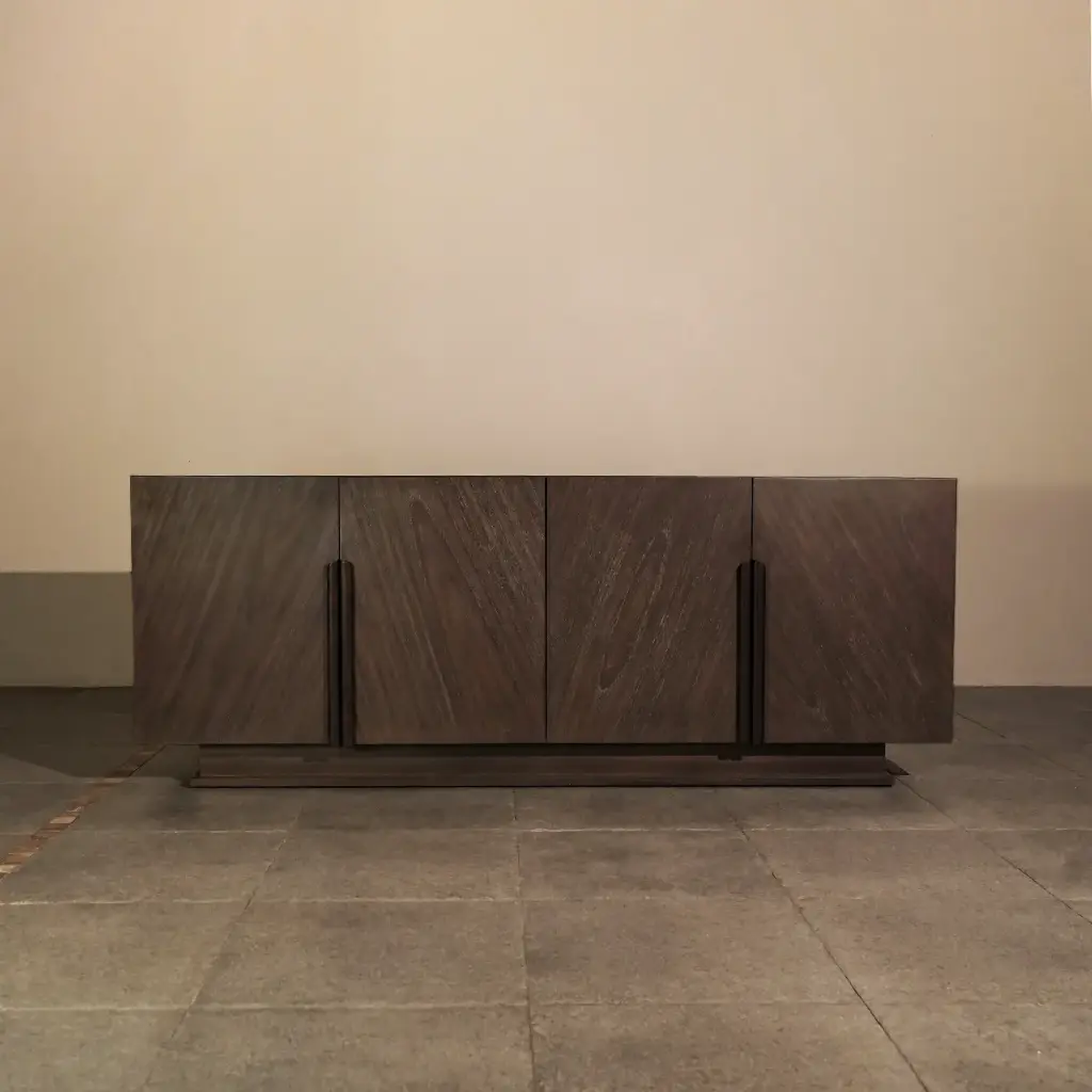 Anders Credenza