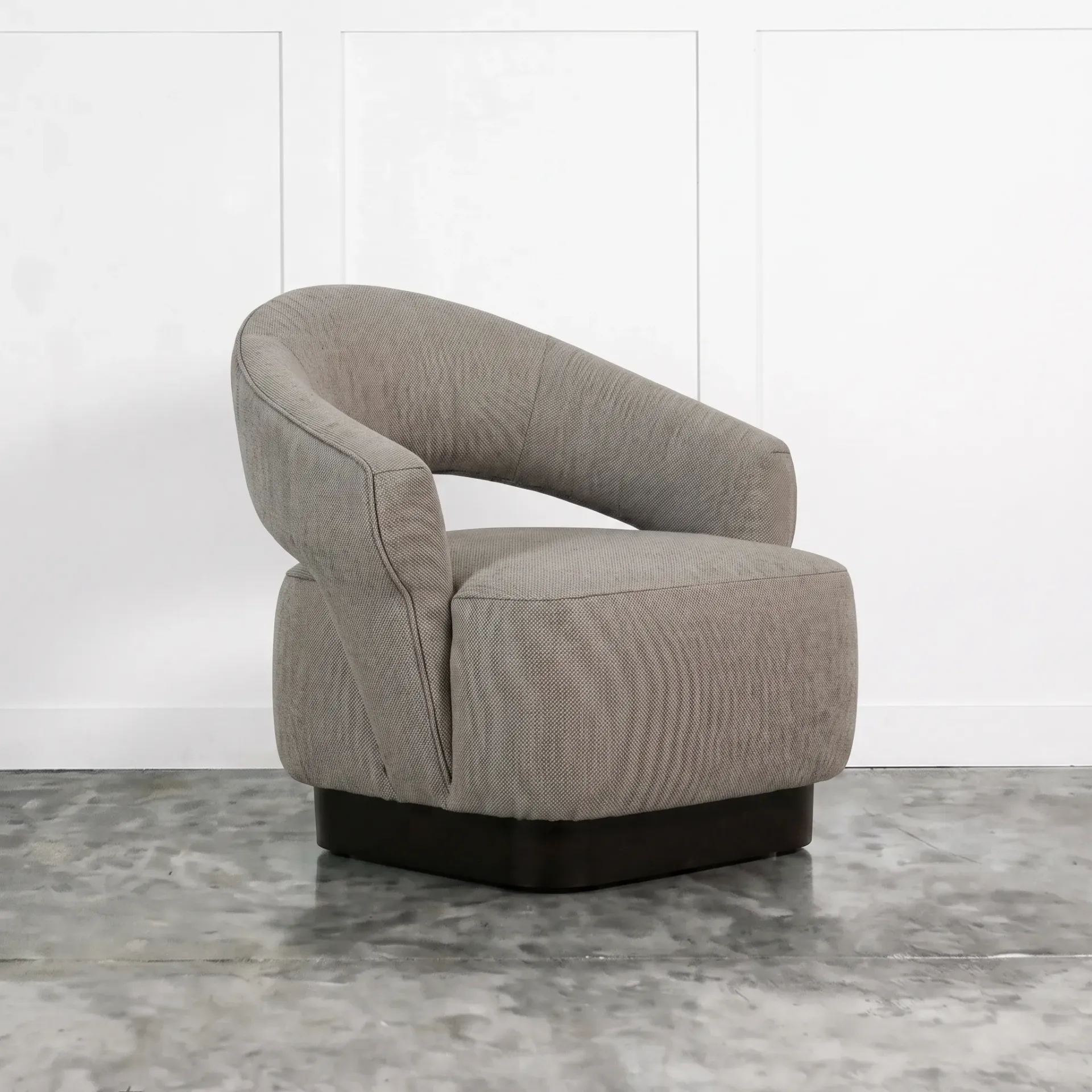 Atlas Lounge Chair