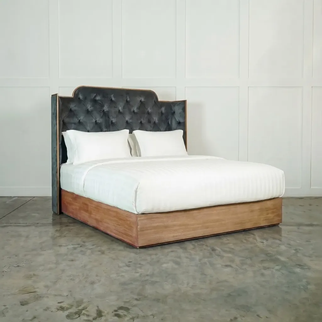 Cooper Bed (Queen Size : 1810 x 2100 x 1450 mm)
