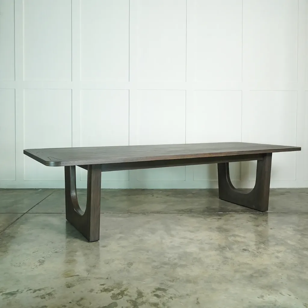 Edyn Dining Table 3000