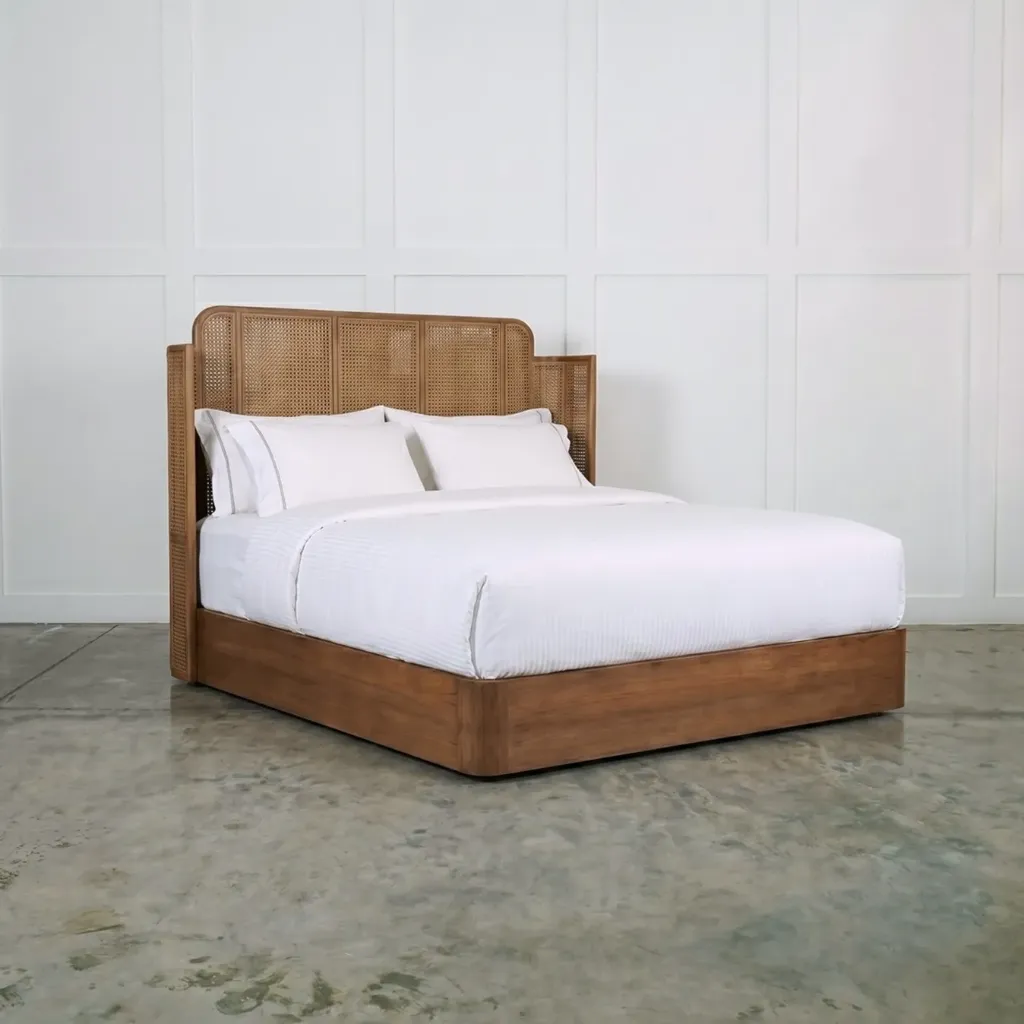 Landau Bed (Queen Size : 1670 x 2140 x 1500 mm)