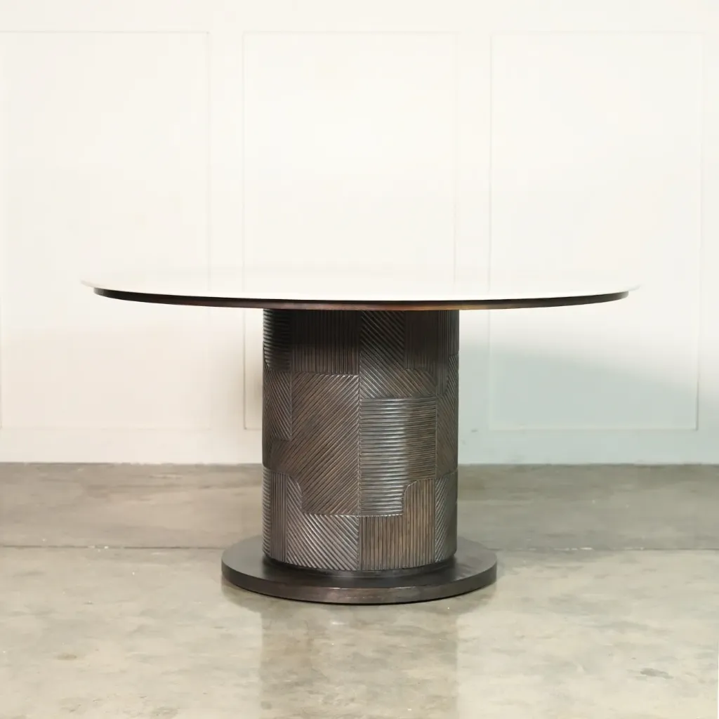 Manoa Round Dining Table - Quadra