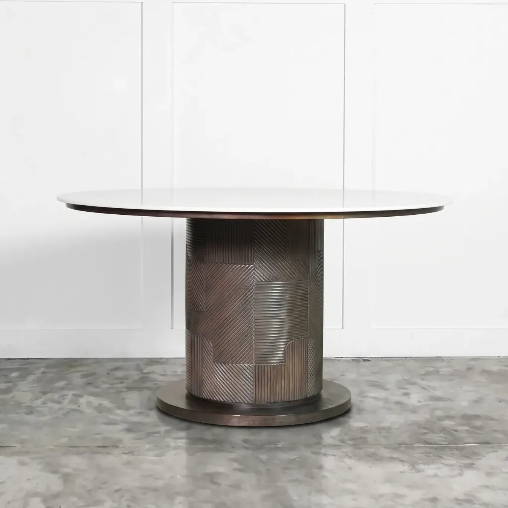 Manoa Round Dining Table - Quadra