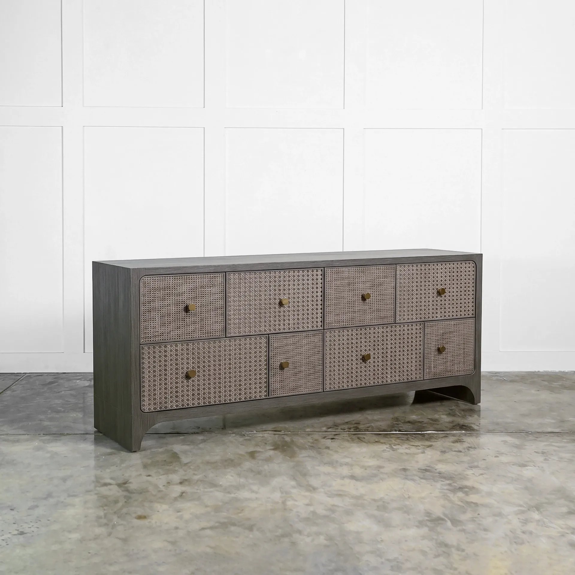 Mouro Dresser