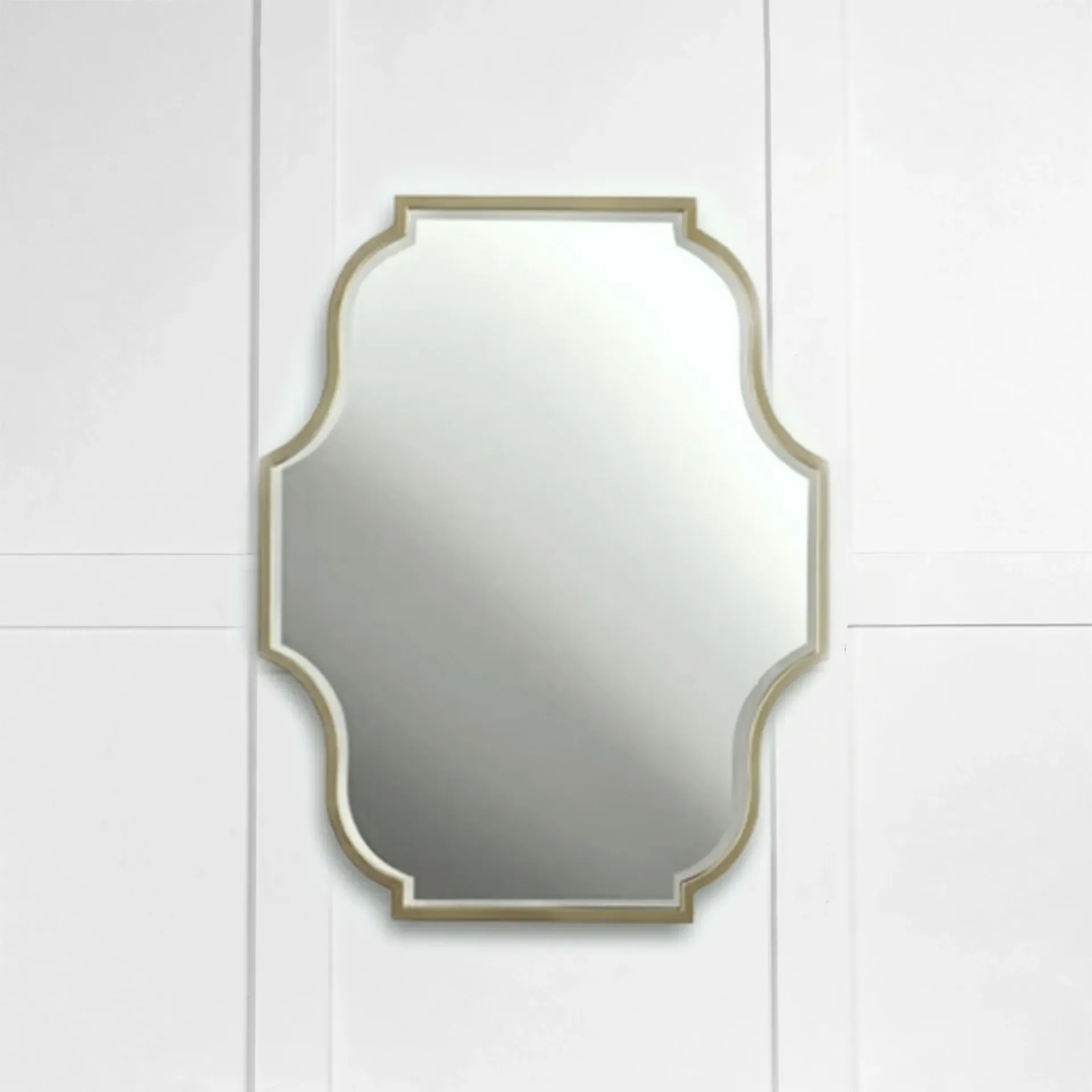 Tuan Louis Mirror Une