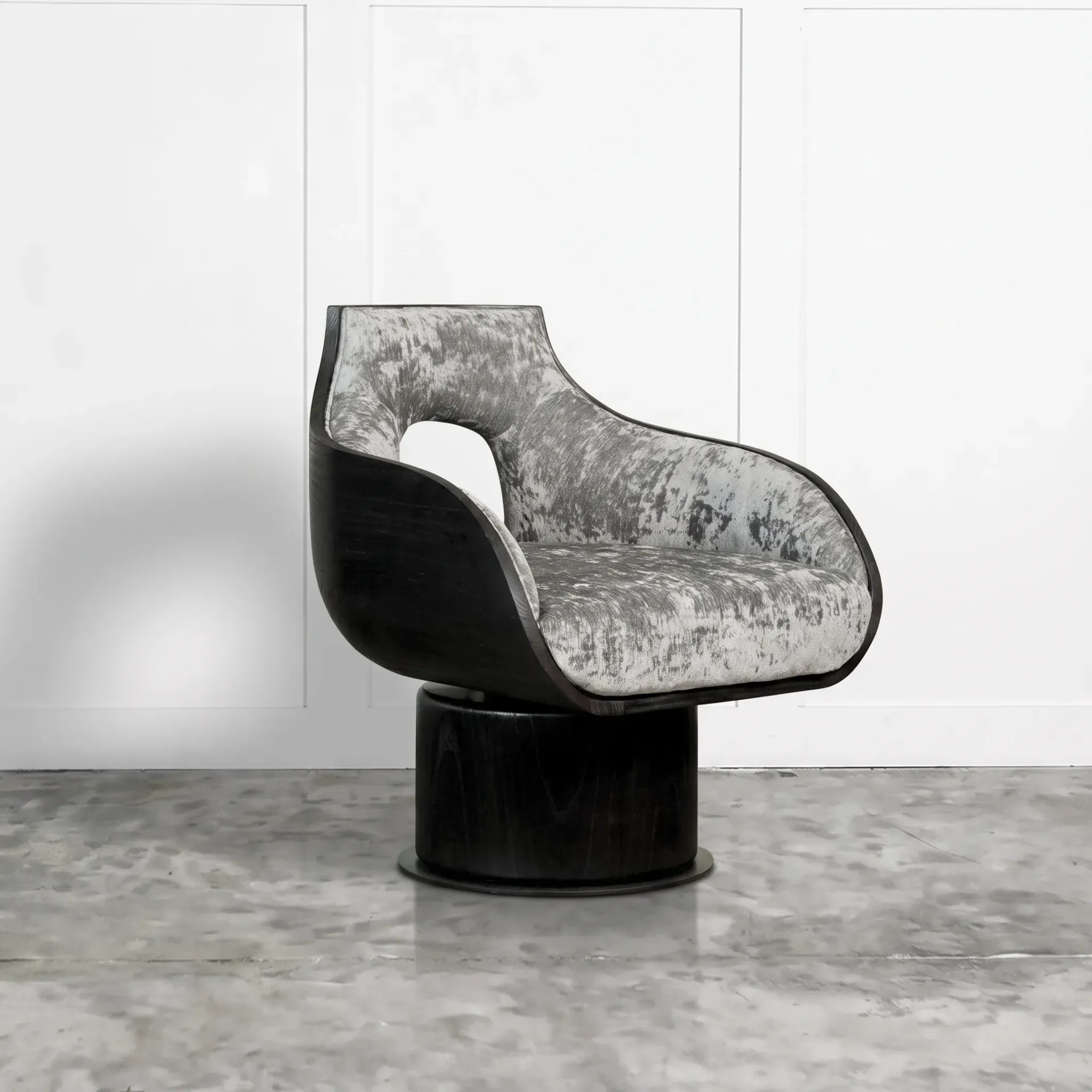 Halley Swivel Chair